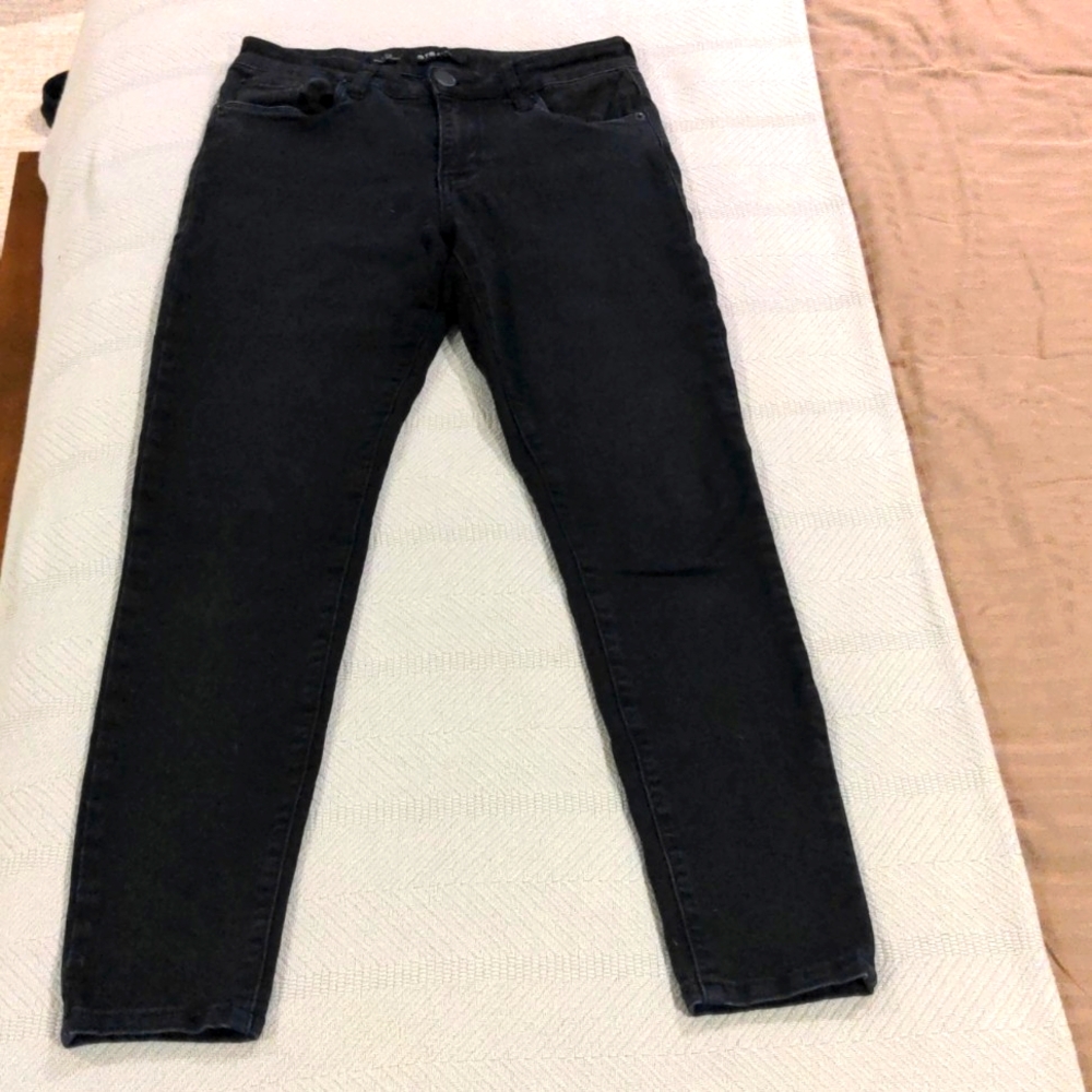STS Blue black crop jeans size 27
